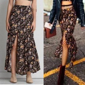 American Eagle Black Floral Maxi Skirt sz 0